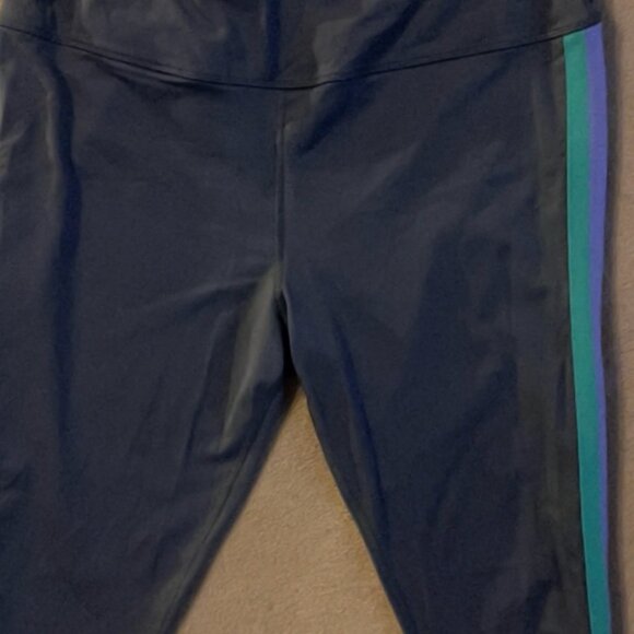 AVIA 3XL (22) Slate Gray Purple Green Side Striped Pocket Performance Leggings - Picture 4 of 7